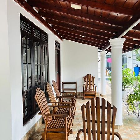 The Bambos Villa Hikkaduwa Ngoại thất bức ảnh