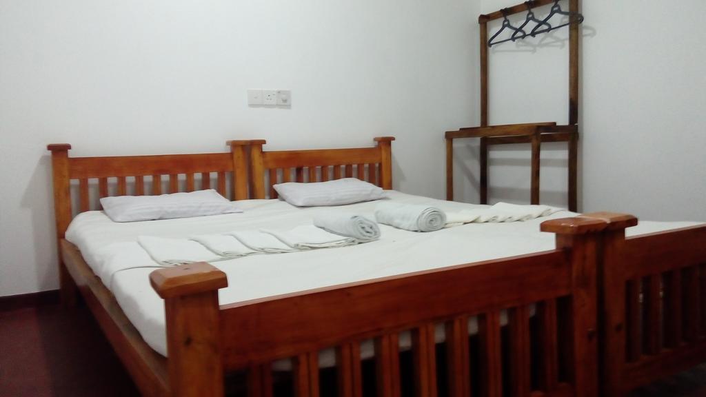 The Bambos Villa Hikkaduwa Ngoại thất bức ảnh