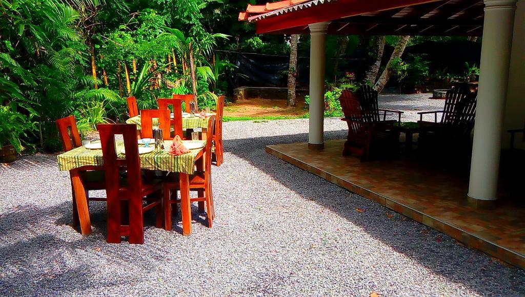 The Bambos Villa Hikkaduwa Ngoại thất bức ảnh